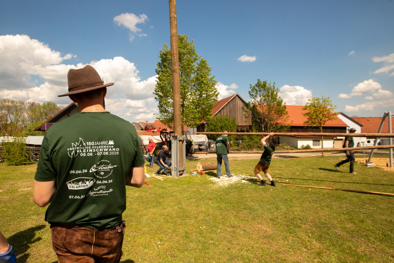 Maibaumaufstellen 2025 FF Kleinschwand